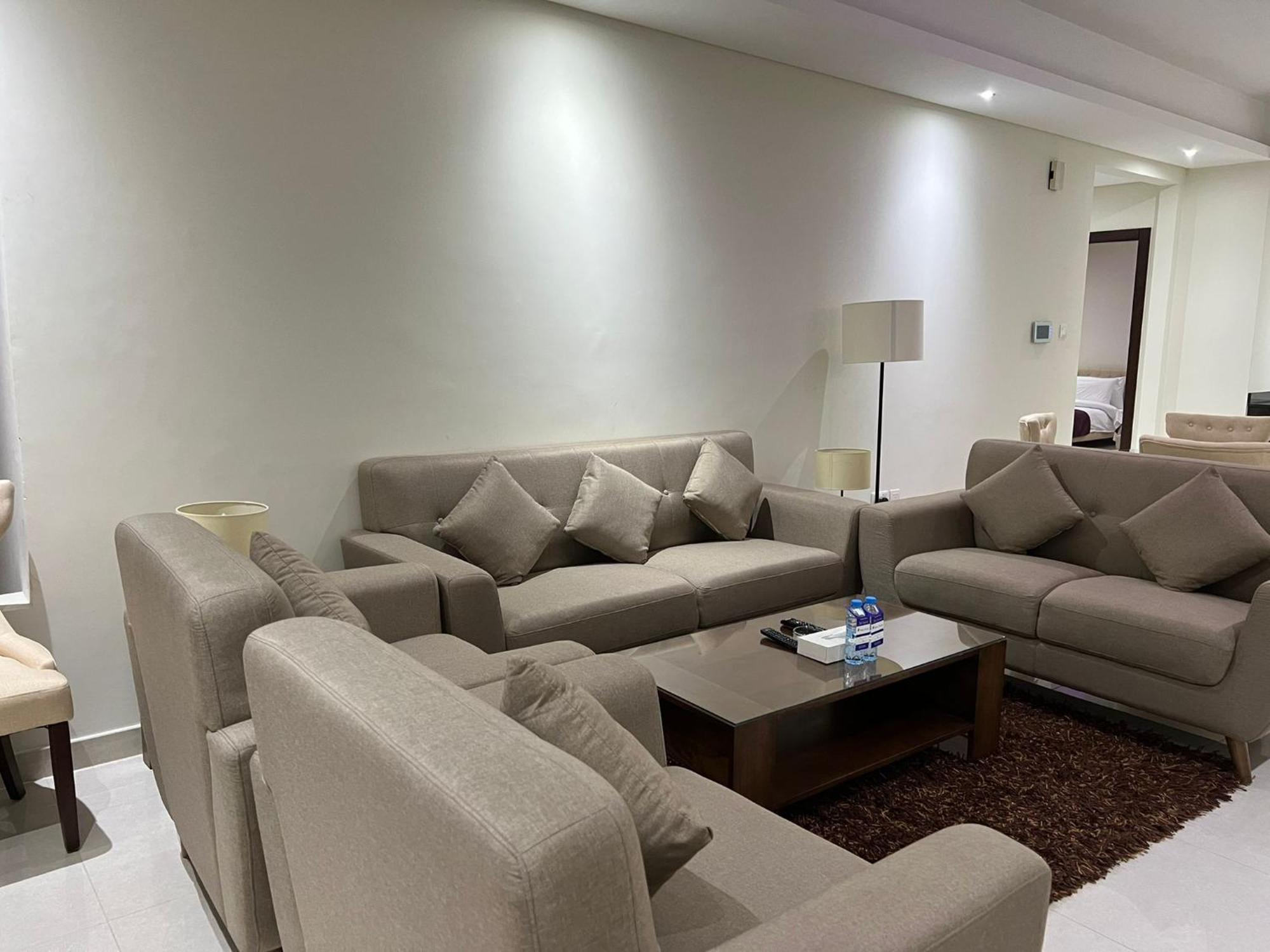 Sirius Tower Apart otel Manama Dış mekan fotoğraf